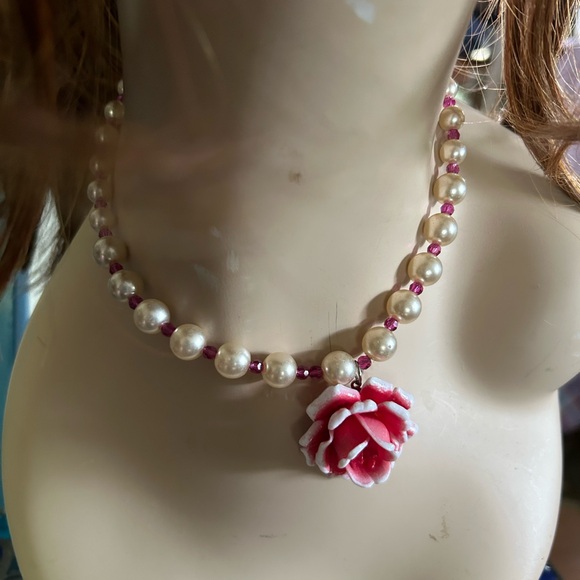 Vintage Carved Rose Choker Necklace - Picture 2 of 9